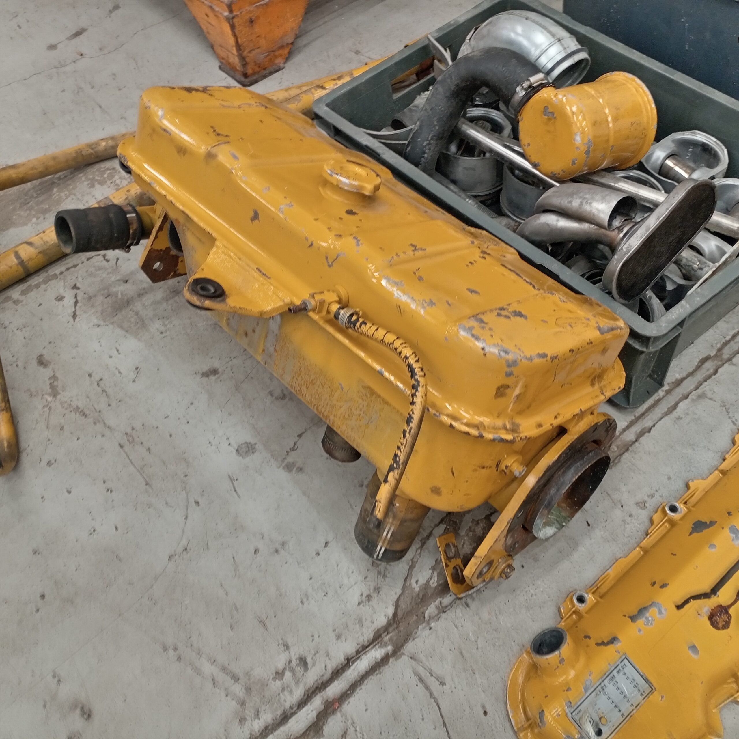 Caterpillar 3208 mootorin osia - Image 10