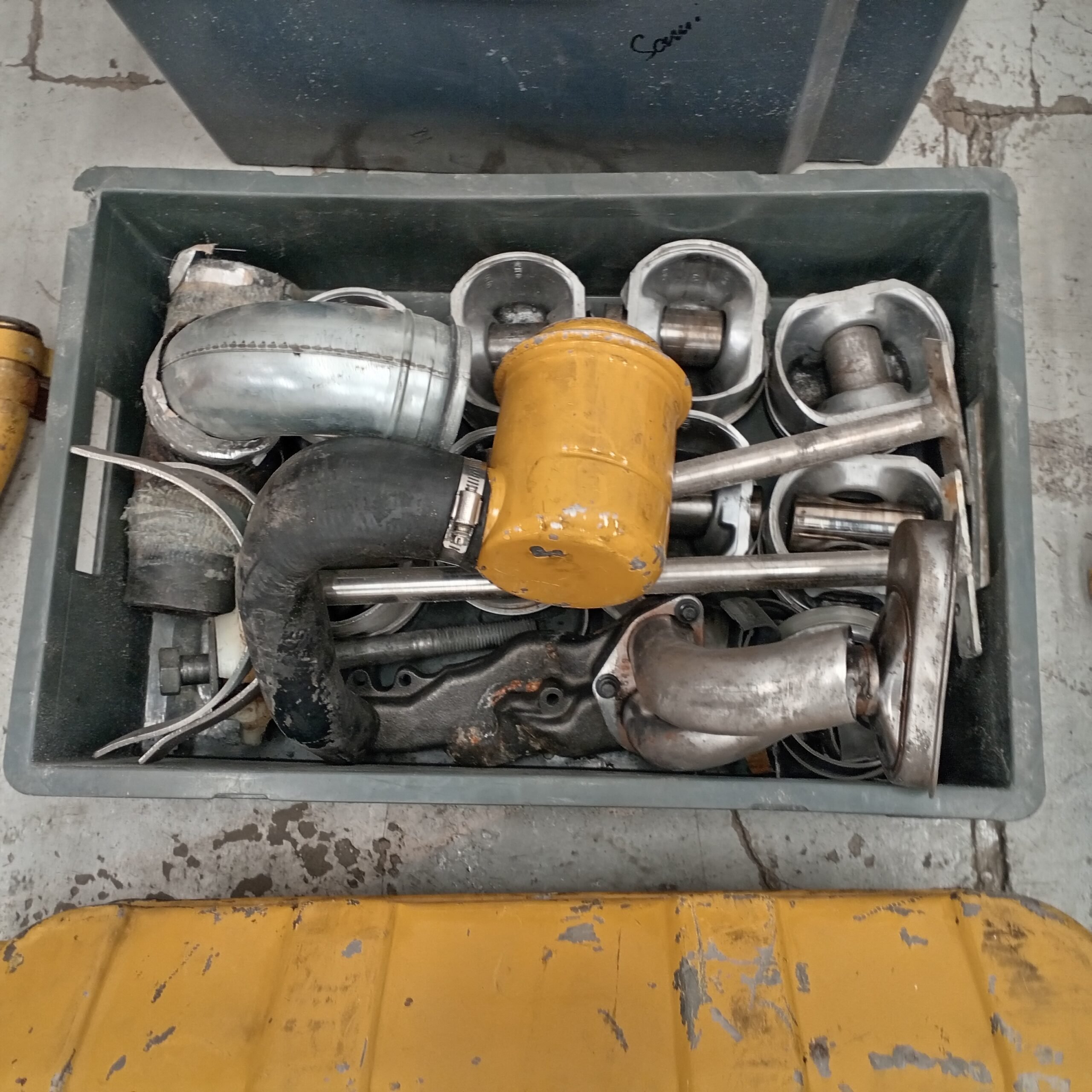 Caterpillar 3208 mootorin osia - Image 11