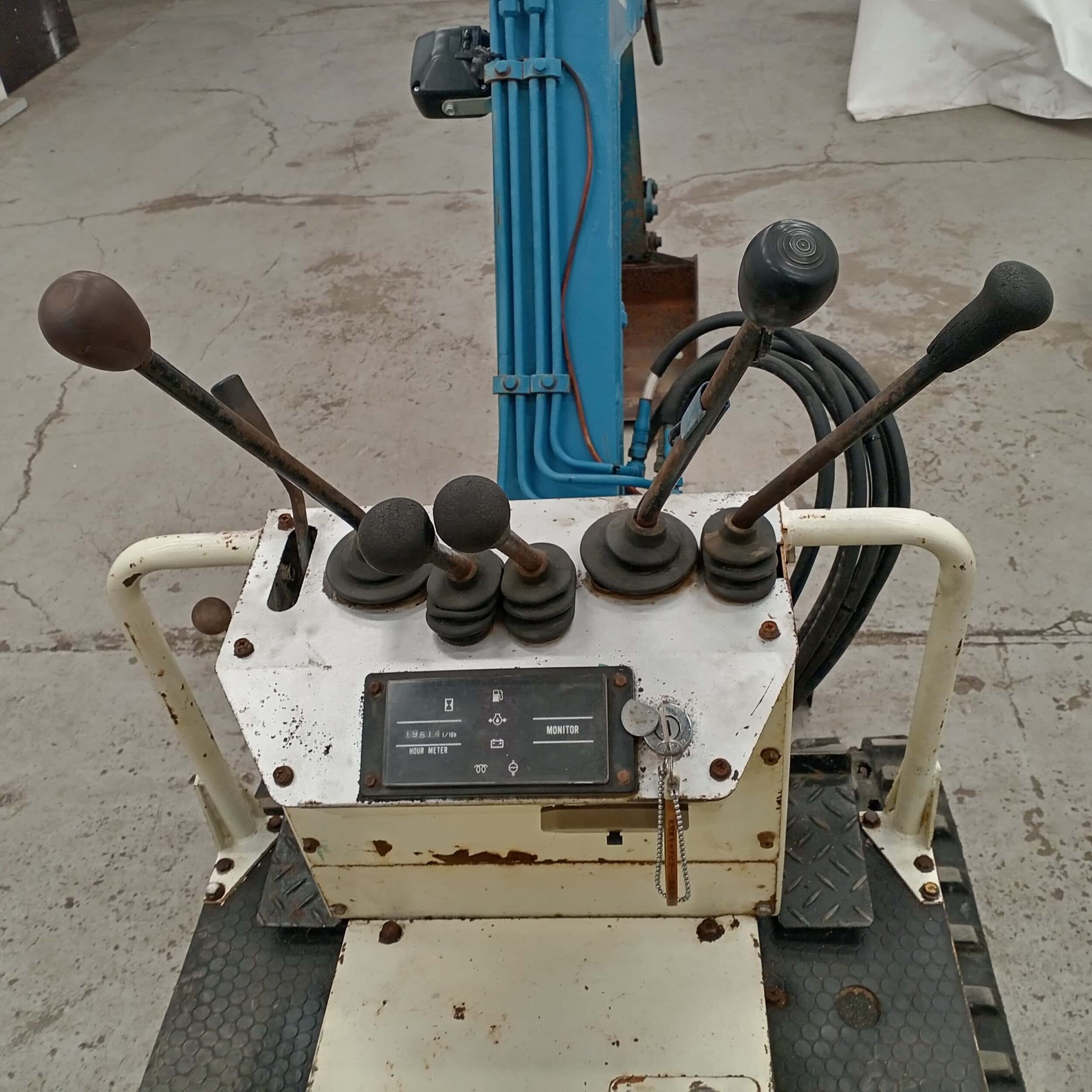 Mitsubishi ME08 Minikaivinkone, Levenevällä alavaunulla! - Image 7