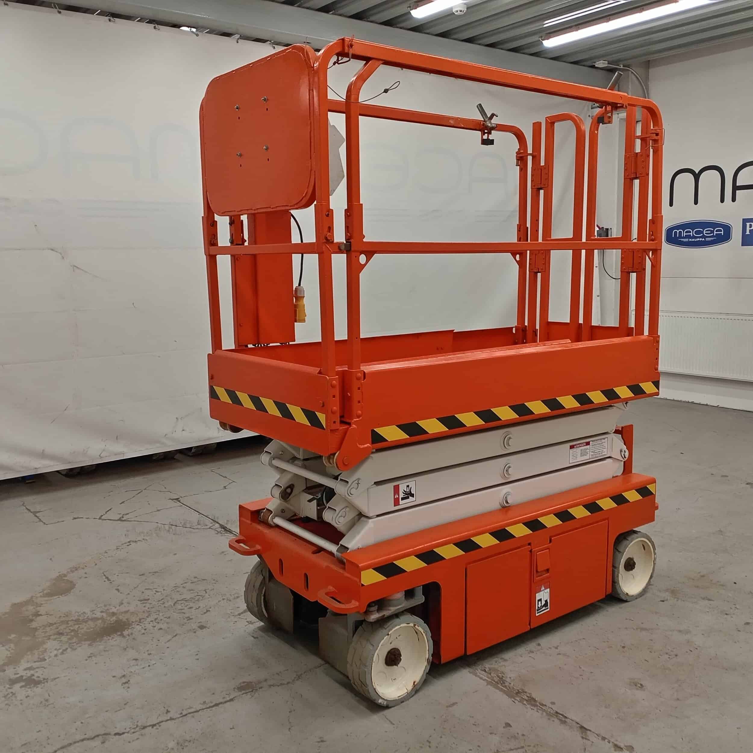 Snorkel S3219E saksilavanostin, Katsastettu, Uudet akut!