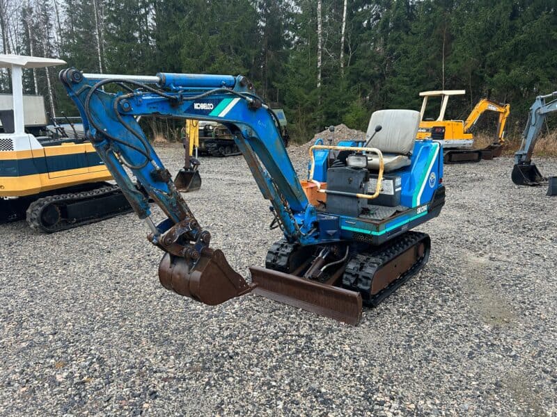 Kobelco SK014 minikaivuri lisähydrauliikalla