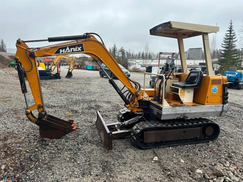 Hanix N260-2 minikaivuri