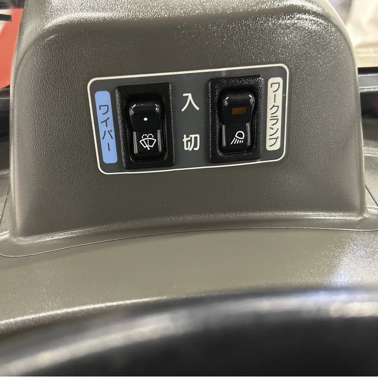 Yanmar CT230, minitraktori tela-alustalla - Image 12