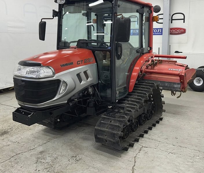 Yanmar CT230, minitraktori tela-alustalla