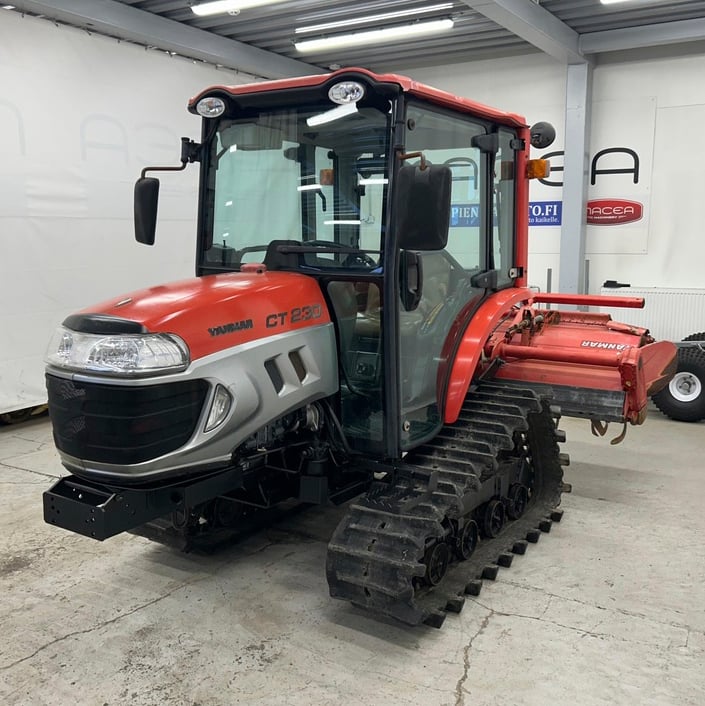 Yanmar CT230, minitraktori tela-alustalla