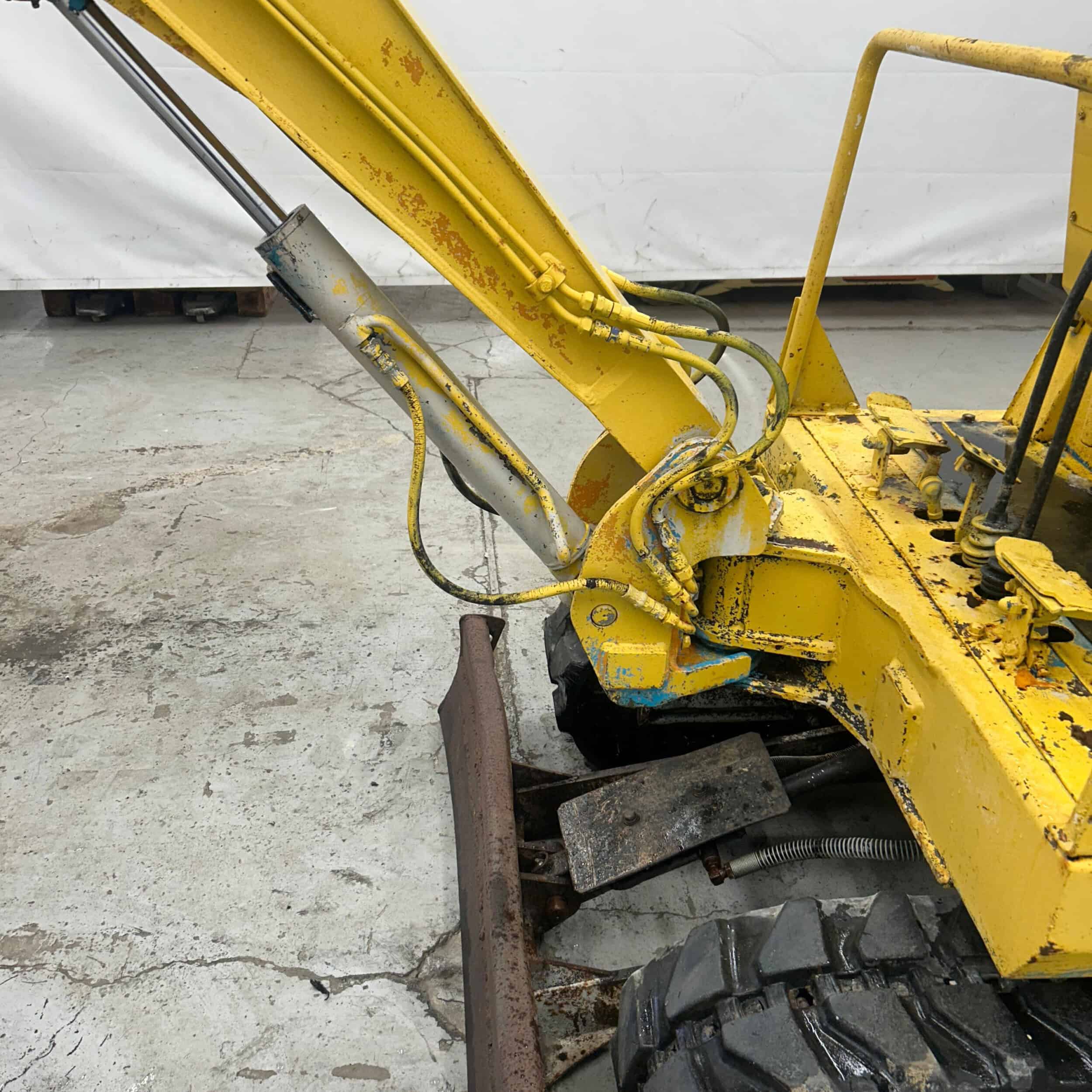 Hanix N150, minikaivuri tyvitaitolla - Image 10