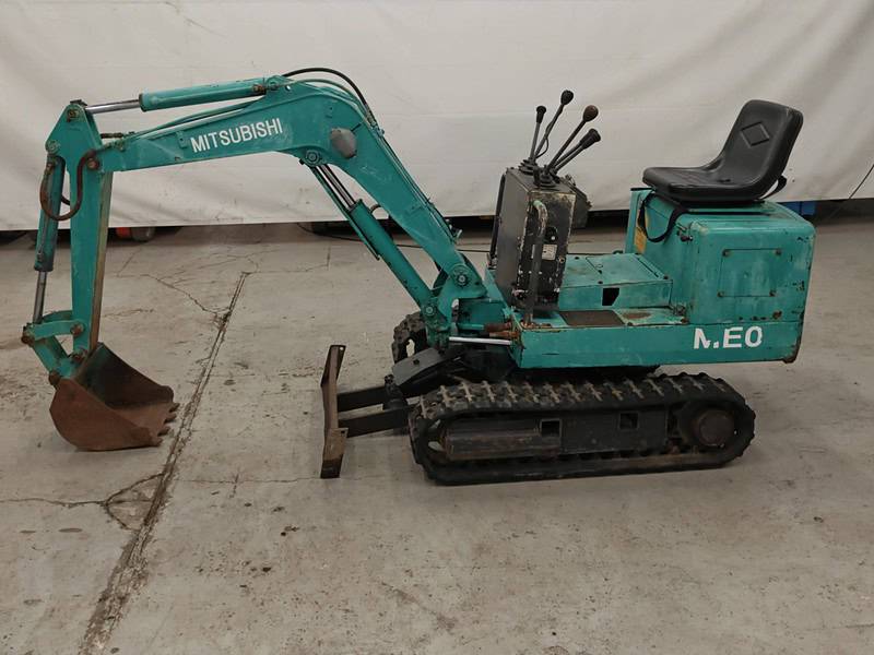 Käytetty minikaivuri Hanix H008