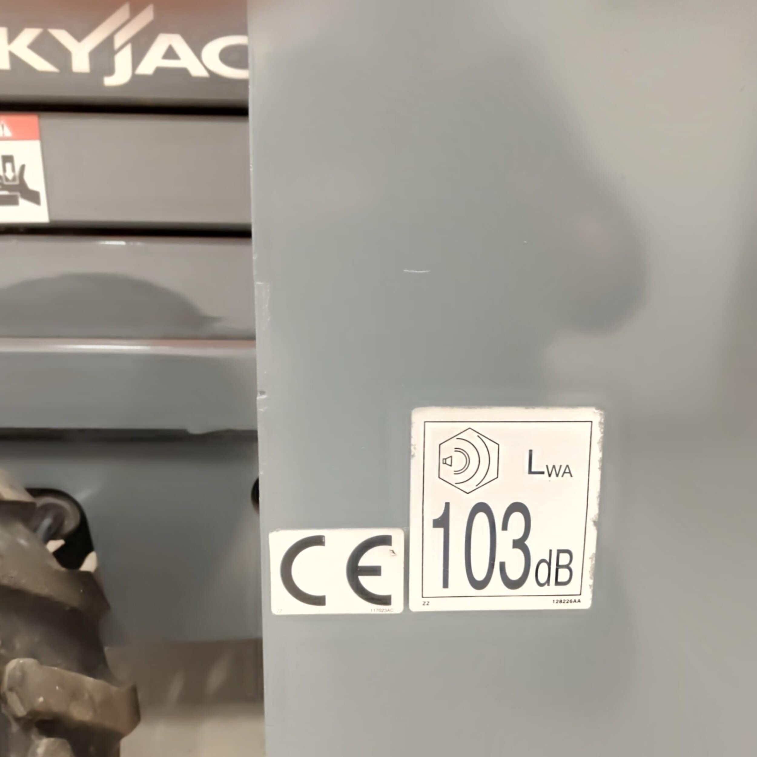 Skyjack SJ6832RT Saksilavanostin - Image 19