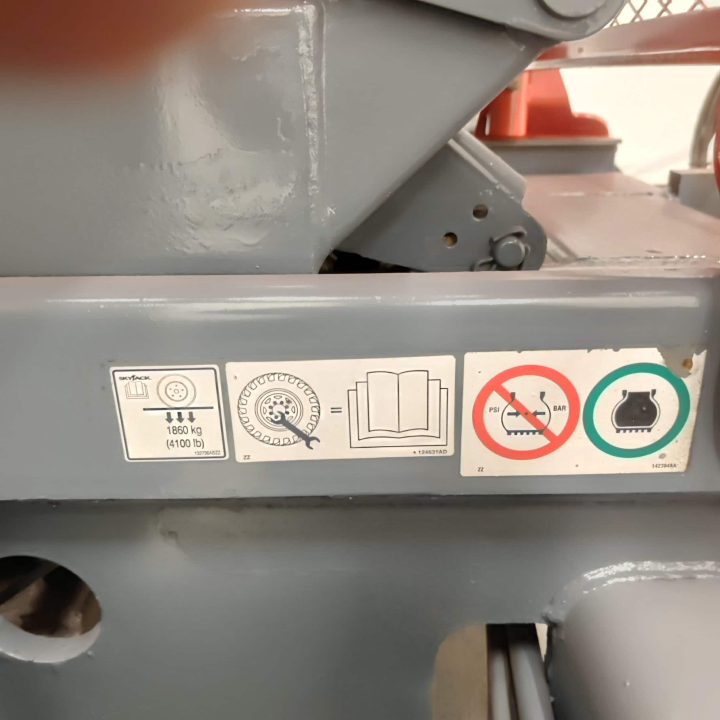 Skyjack SJ6832RT Saksilavanostin - Image 21