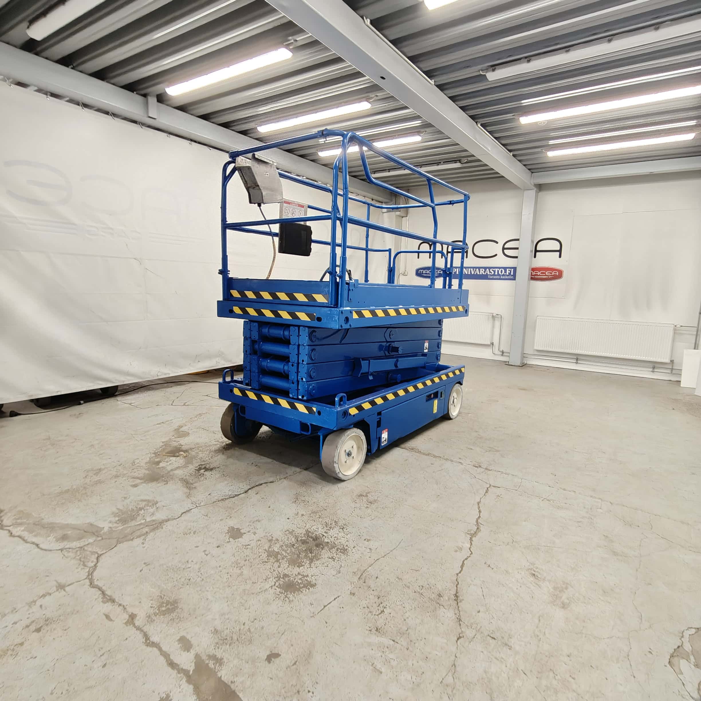 Up-Right X32N Saksilavanostin Katsastettu!!