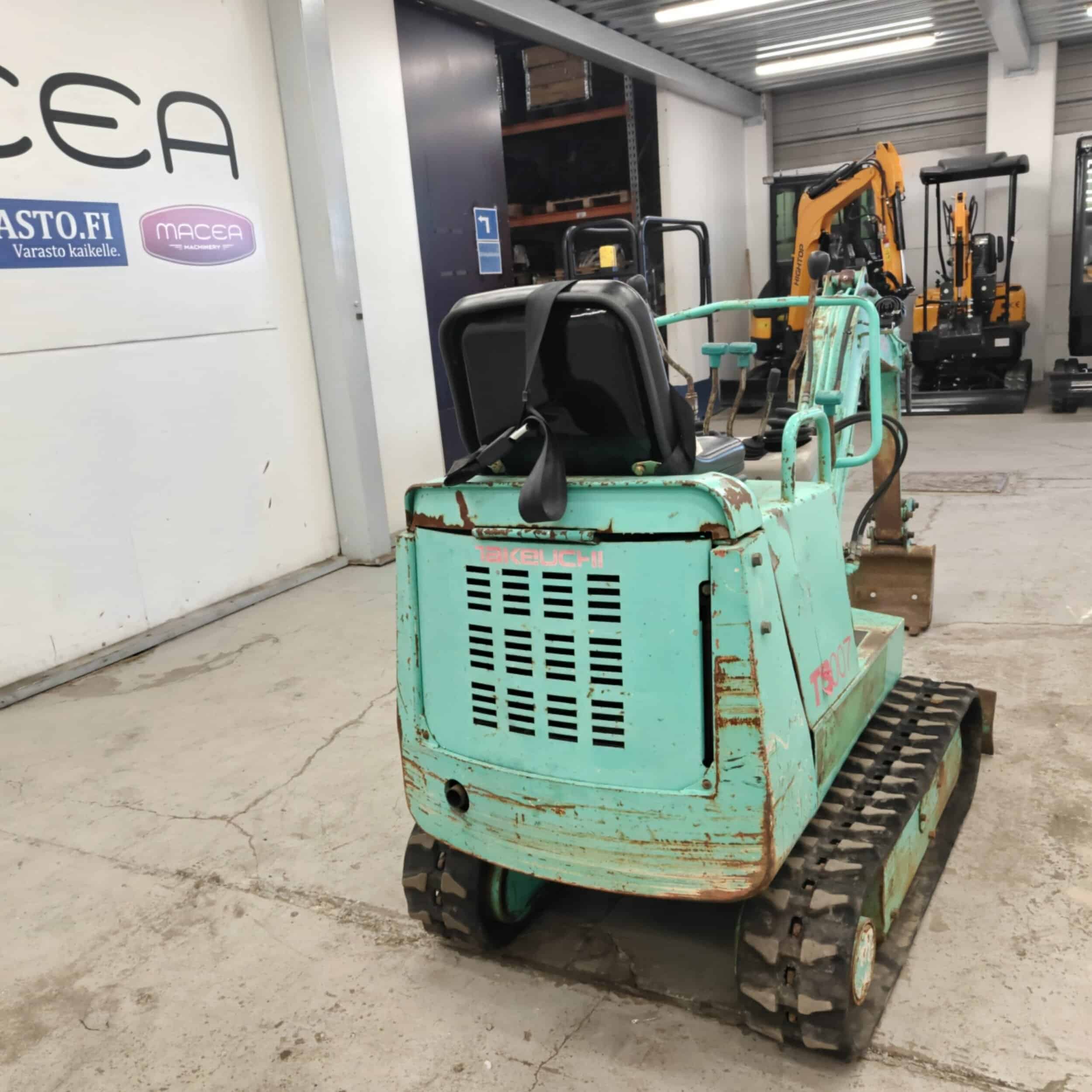 Takeuchi TB007 Minikaivuri Levenevällä alavaunulla - Image 5