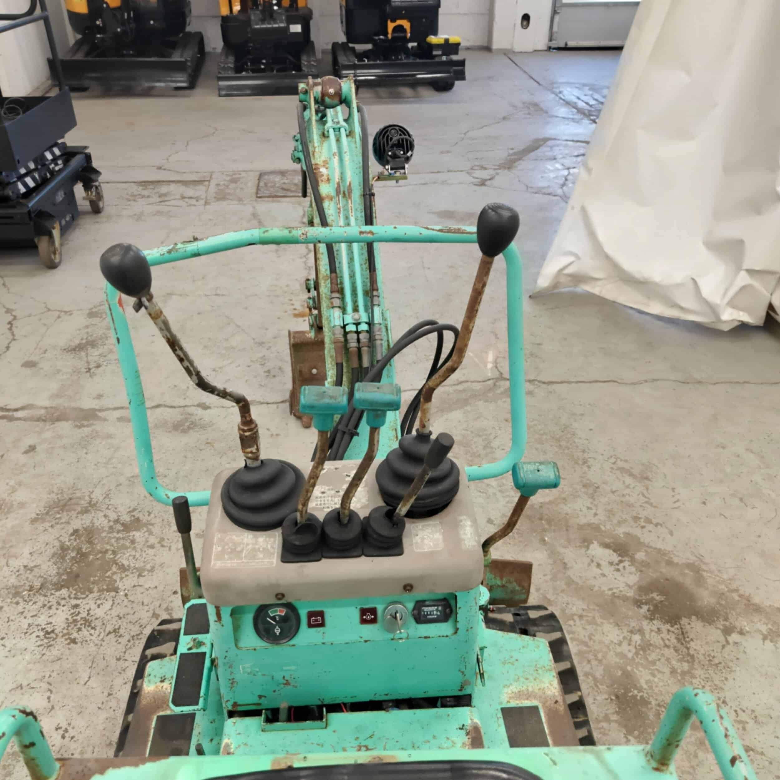 Takeuchi TB007 Minikaivuri Levenevällä alavaunulla - Image 18