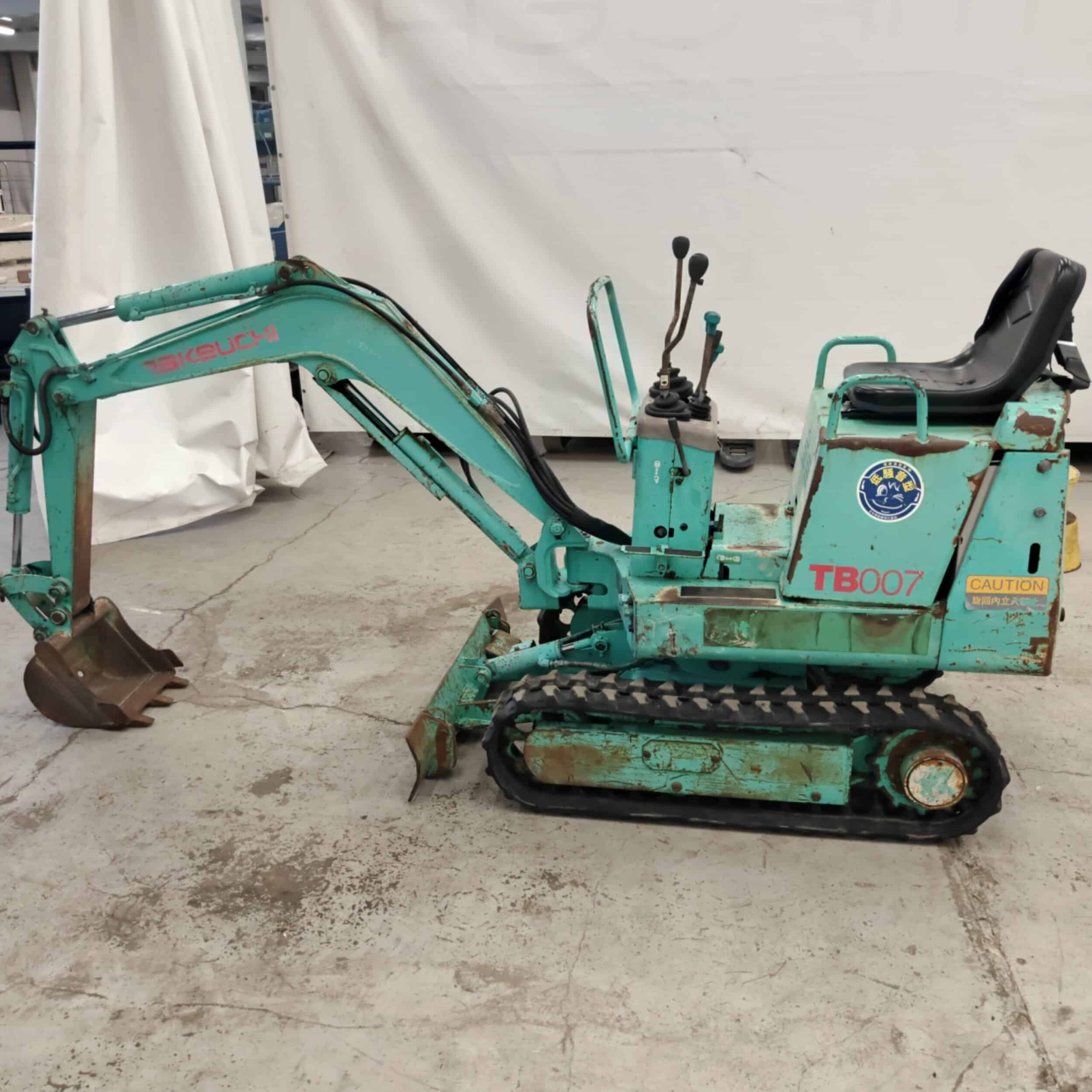 Takeuchi TB007 Minikaivuri Levenevällä alavaunulla - Image 3