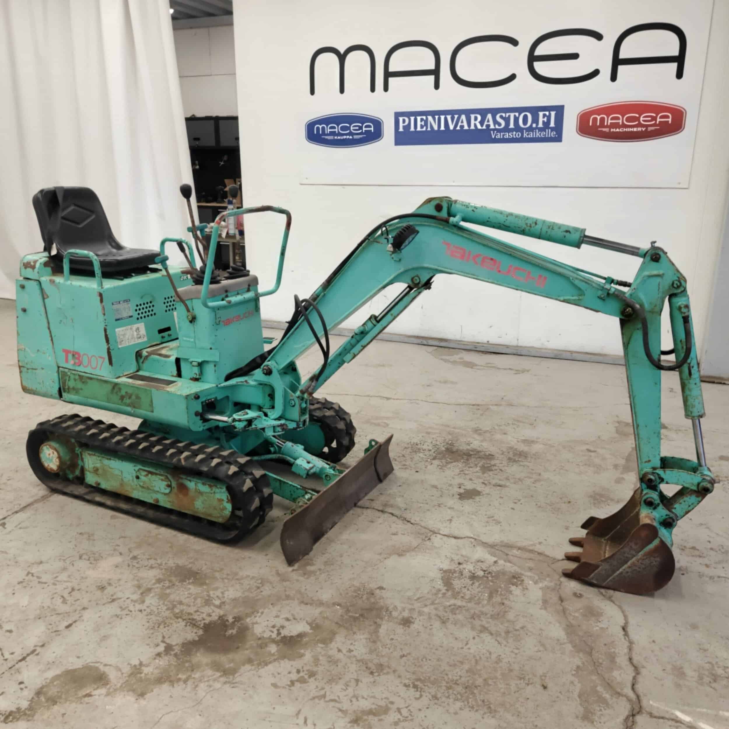 Takeuchi TB007 Minikaivuri Levenevällä alavaunulla
