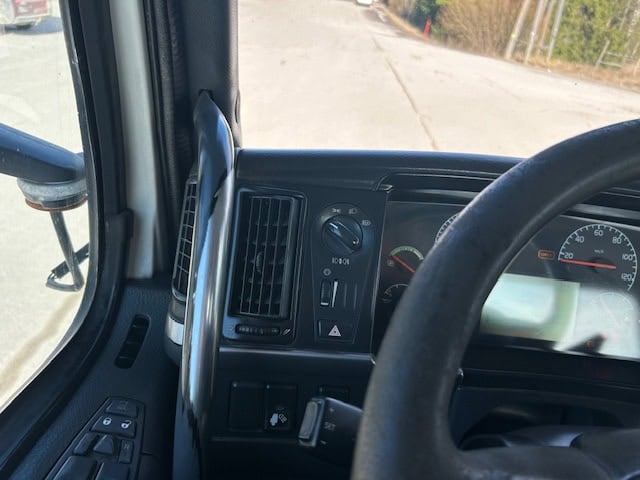 Volvo fm12 8x4 Alusta VM 2004 - Image 17