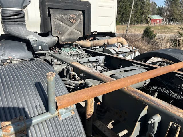 Volvo fm12 8x4 Alusta VM 2004 - Image 23