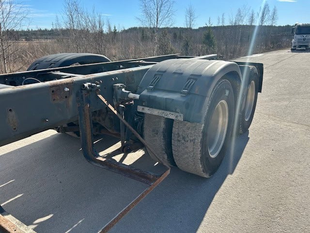 Volvo fm12 8x4 Alusta VM 2004 - Image 22