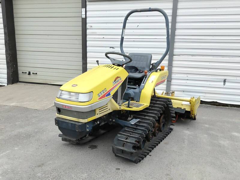 Iseki TPC15 Triangle 15hv Telavetoinen traktori maanmuokkaimella,