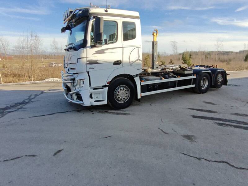 Mercedes-Benz Actros Koukkulava kuorma-auto
