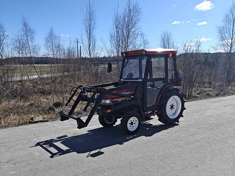 Yanmar AF220D FORTE 4wd, 2006  minitraktori etukuormaajalla