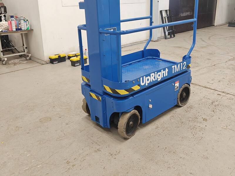 Up-Right TM12 teleskooppipuominostin