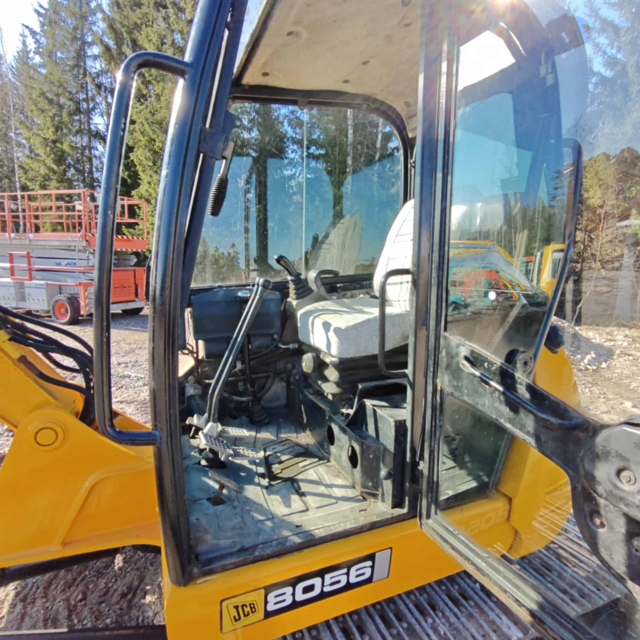 JCB 8056 Rautatelainen minikaivuri vm 2010 - Image 19