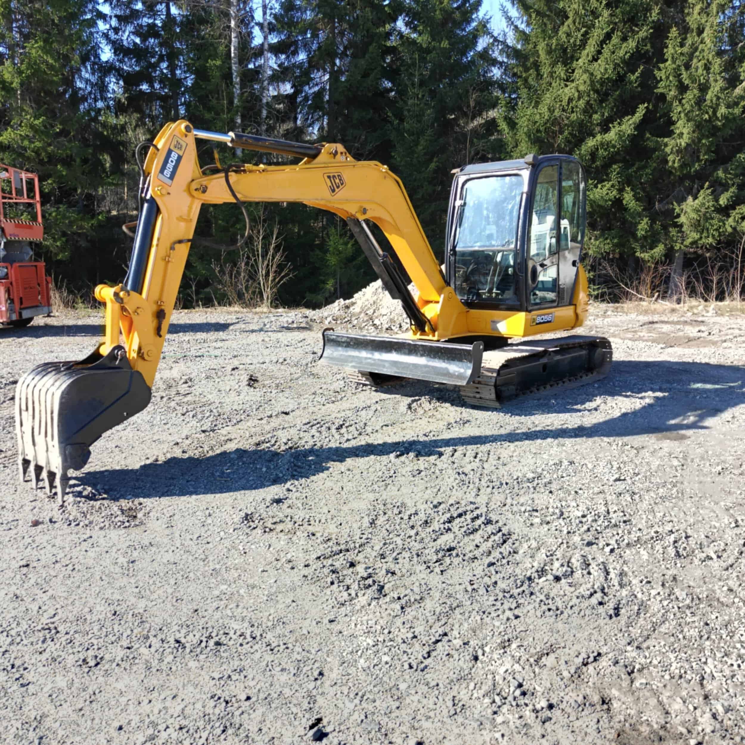 JCB 8056 Rautatelainen minikaivuri vm 2010