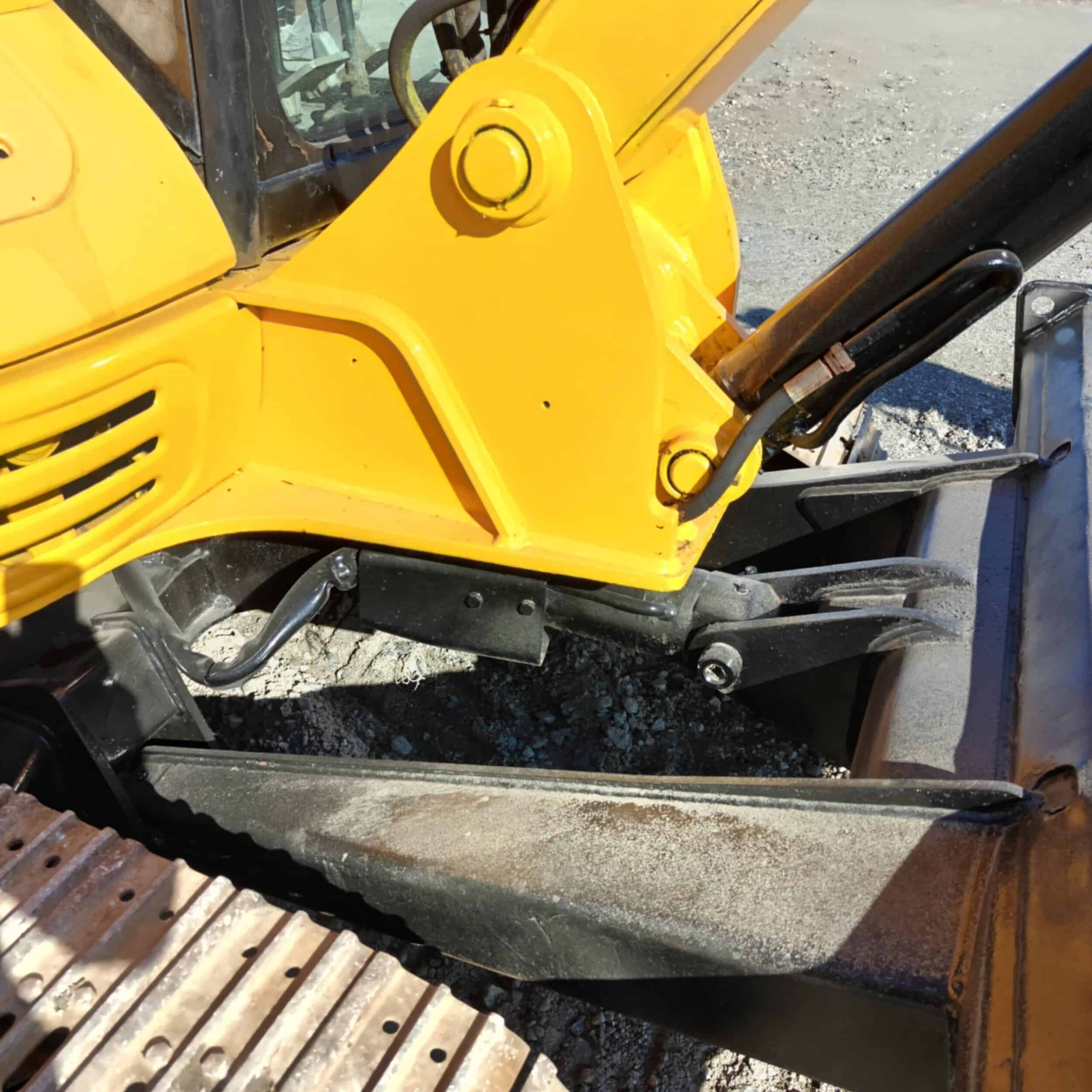 JCB 8056 Rautatelainen minikaivuri vm 2010 - Image 10