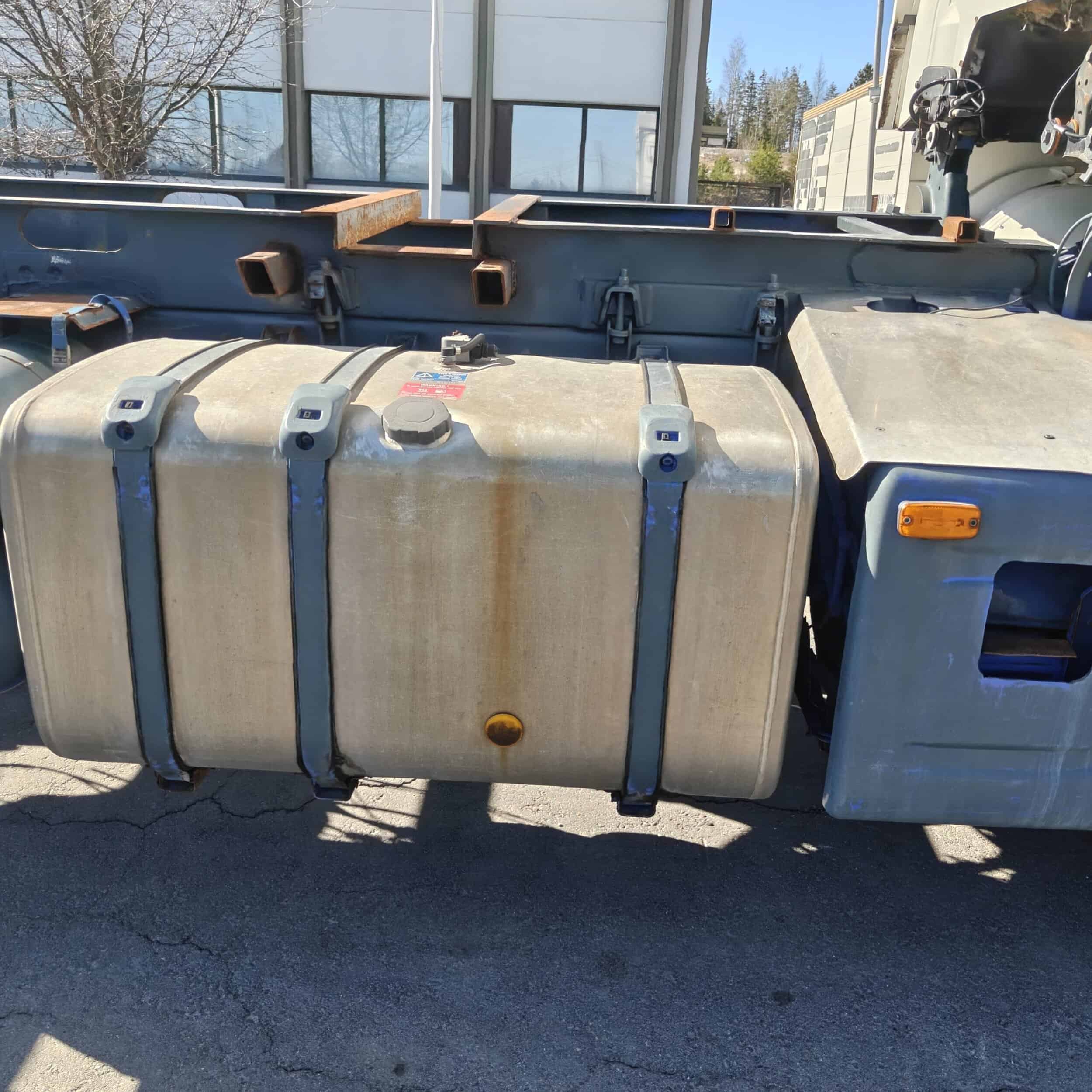 Scania R480 8X4 Tridem alusta vm 2009 - Image 21