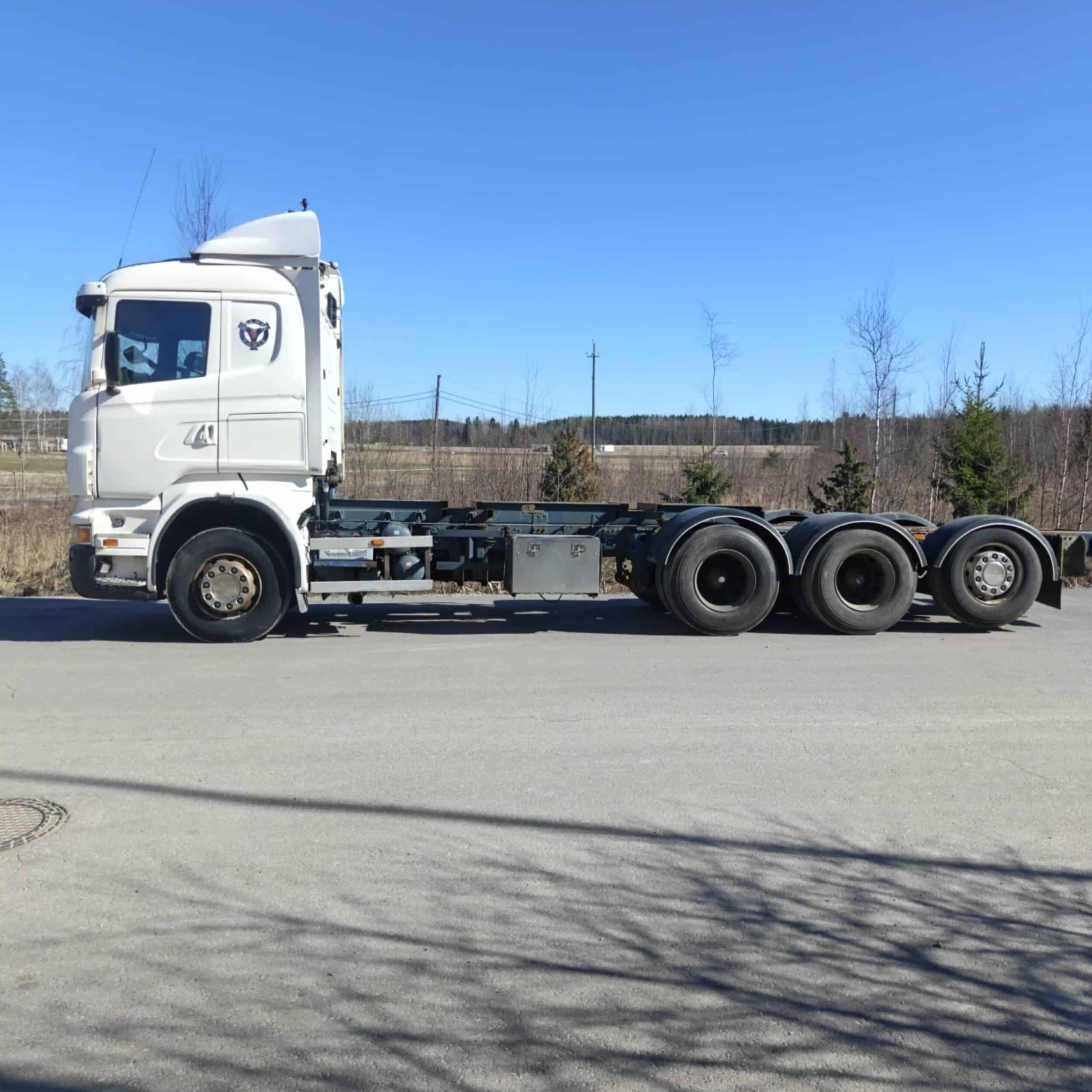 Scania R480 8X4 Tridem alusta vm 2009 - Image 6