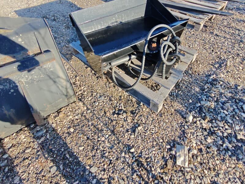 Kallistuva luiskakauha uusi 870mm