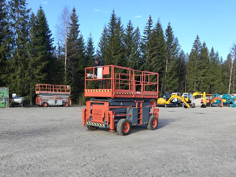 Skyjack SJ8841RT 4WD Saksilavanostin vm14 vuosi/kymppi katsastettu 4/26