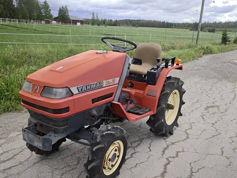 YANMAR KE2 4WD 12 hp Minitraktori