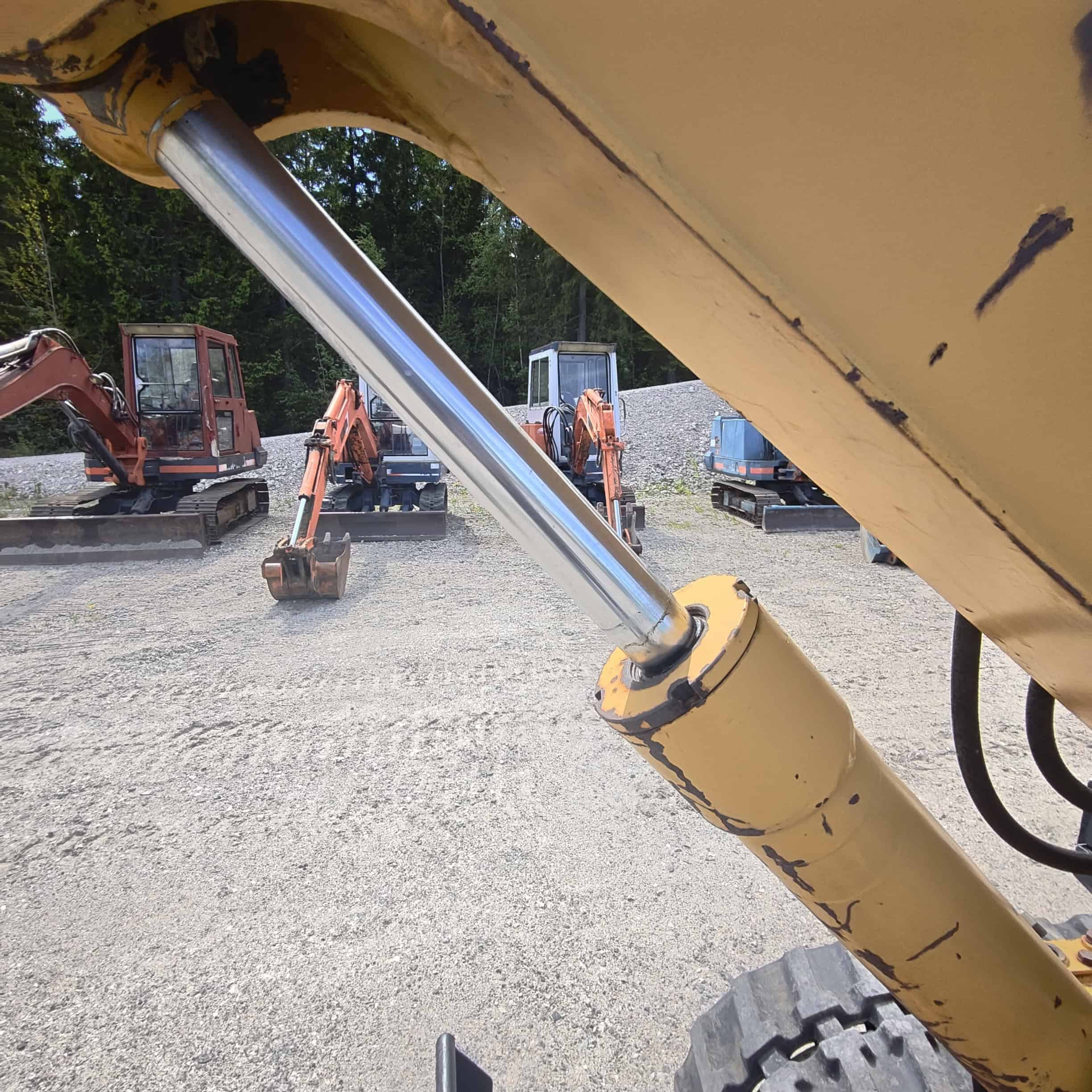 KOMATSU PC20-5 Käytetty kumitelainen minikaivuri - Image 17