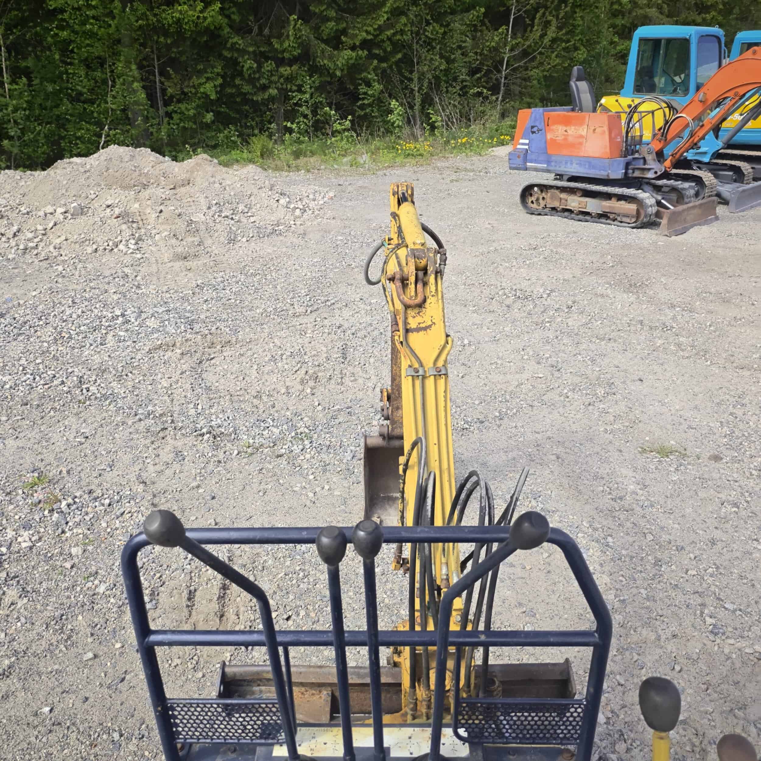 Komatsu PC05-6 KOMATSU PC05-6 kumitelainen minikaivuri - Image 9