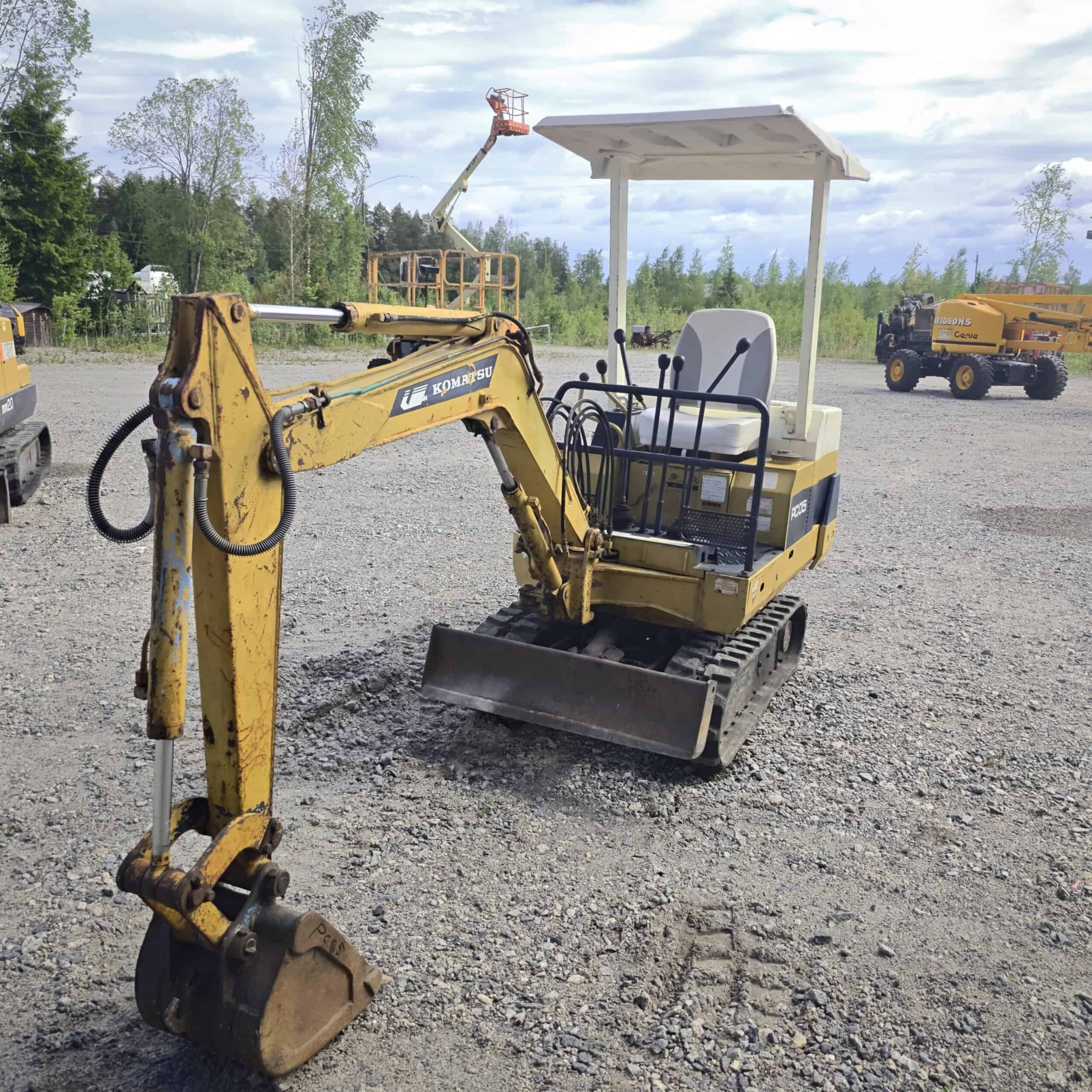 Komatsu PC05-6 KOMATSU PC05-6 kumitelainen minikaivuri - Image 3