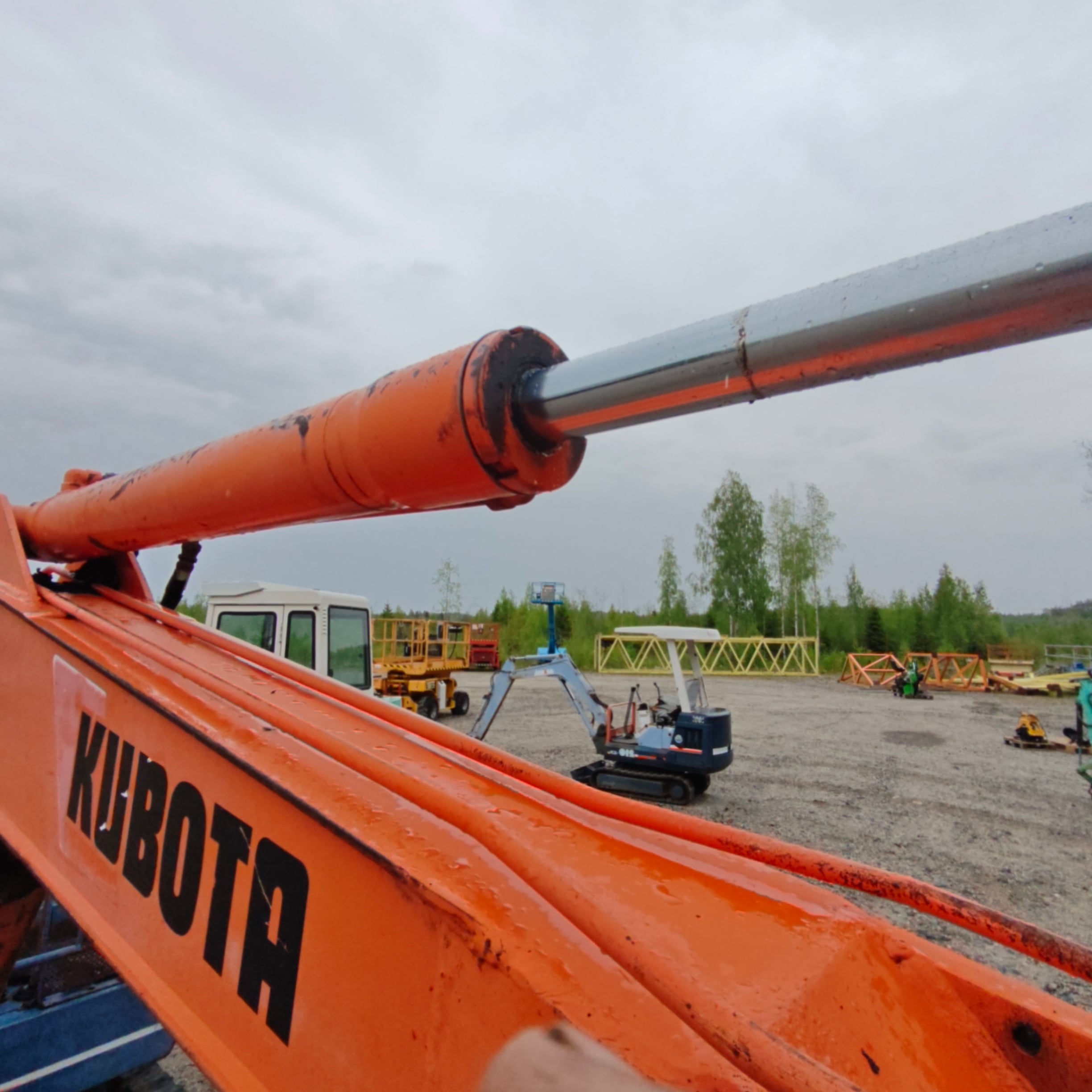 Kubota KH-030 Käytetty kumitelainen minikaivuri - Image 12