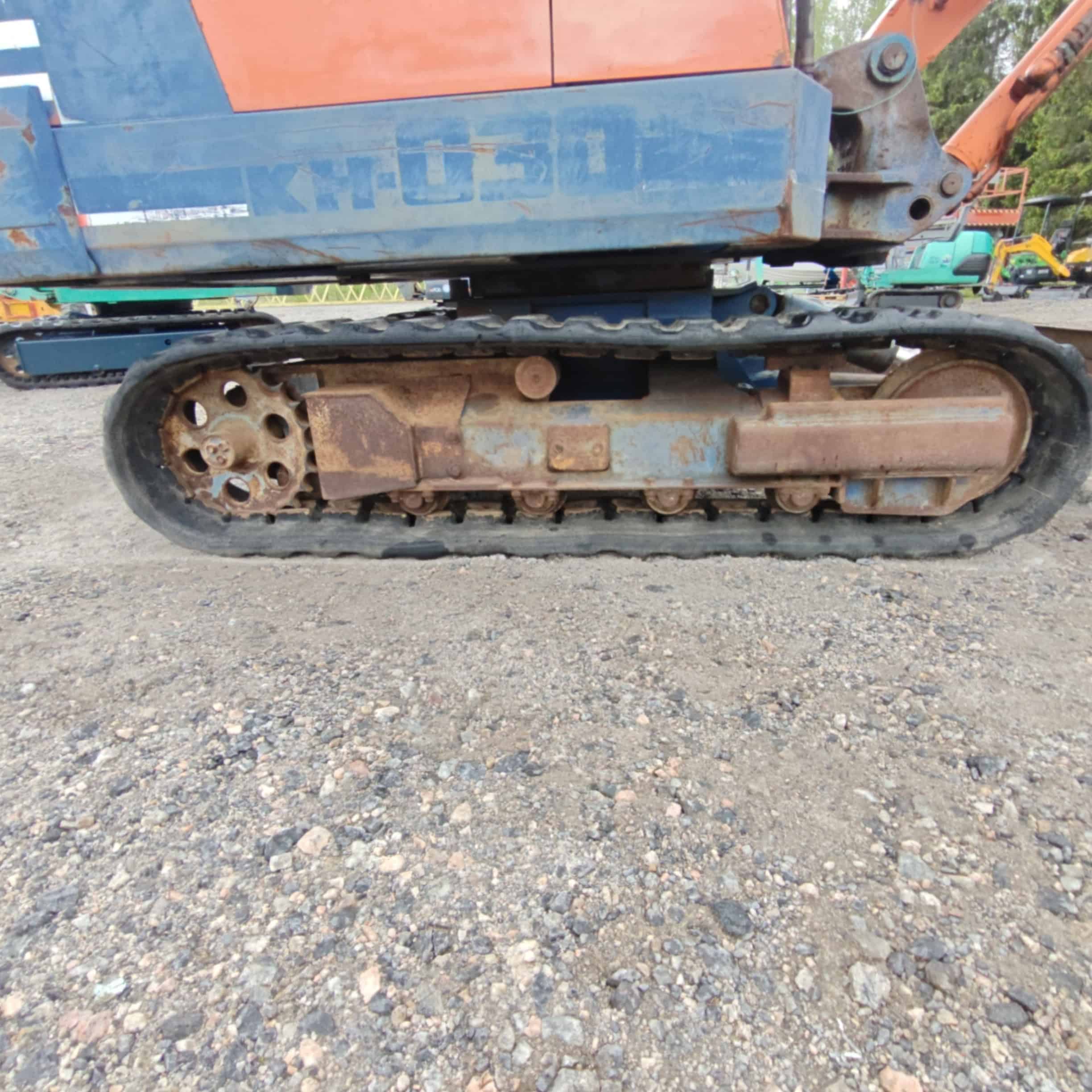 Kubota KH-030 Käytetty kumitelainen minikaivuri - Image 11