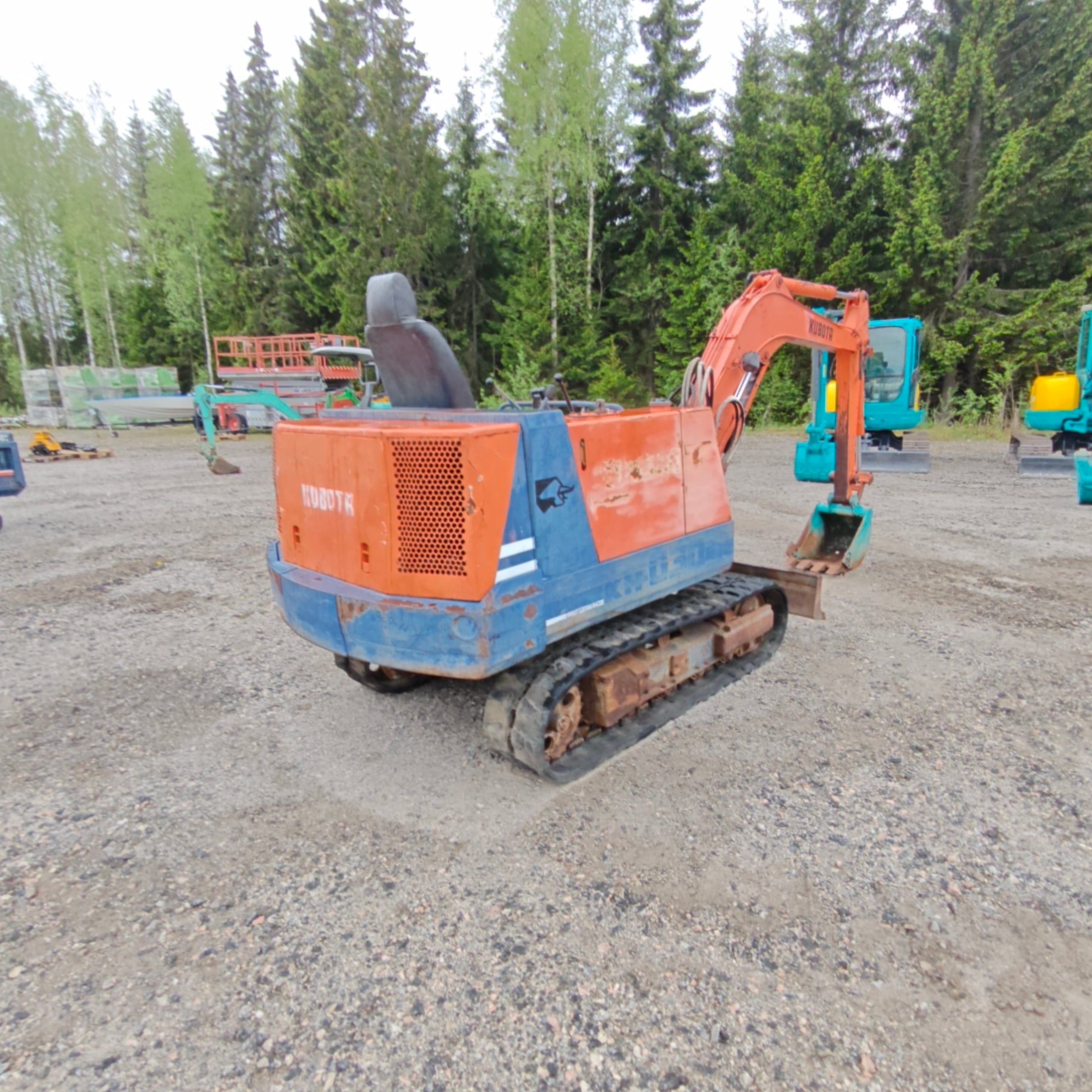 Kubota KH-030 Käytetty kumitelainen minikaivuri - Image 5