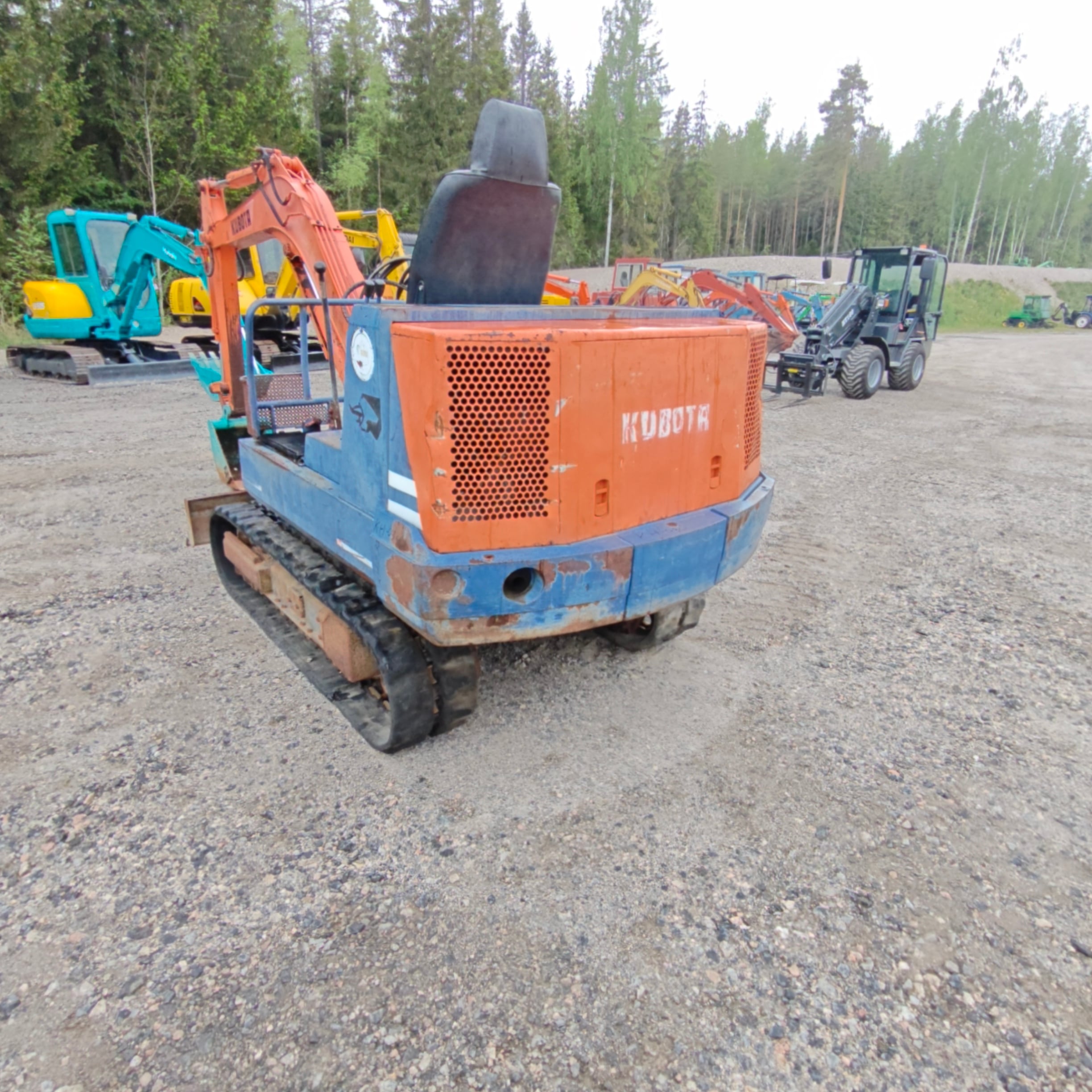 Kubota KH-030 Käytetty kumitelainen minikaivuri - Image 3