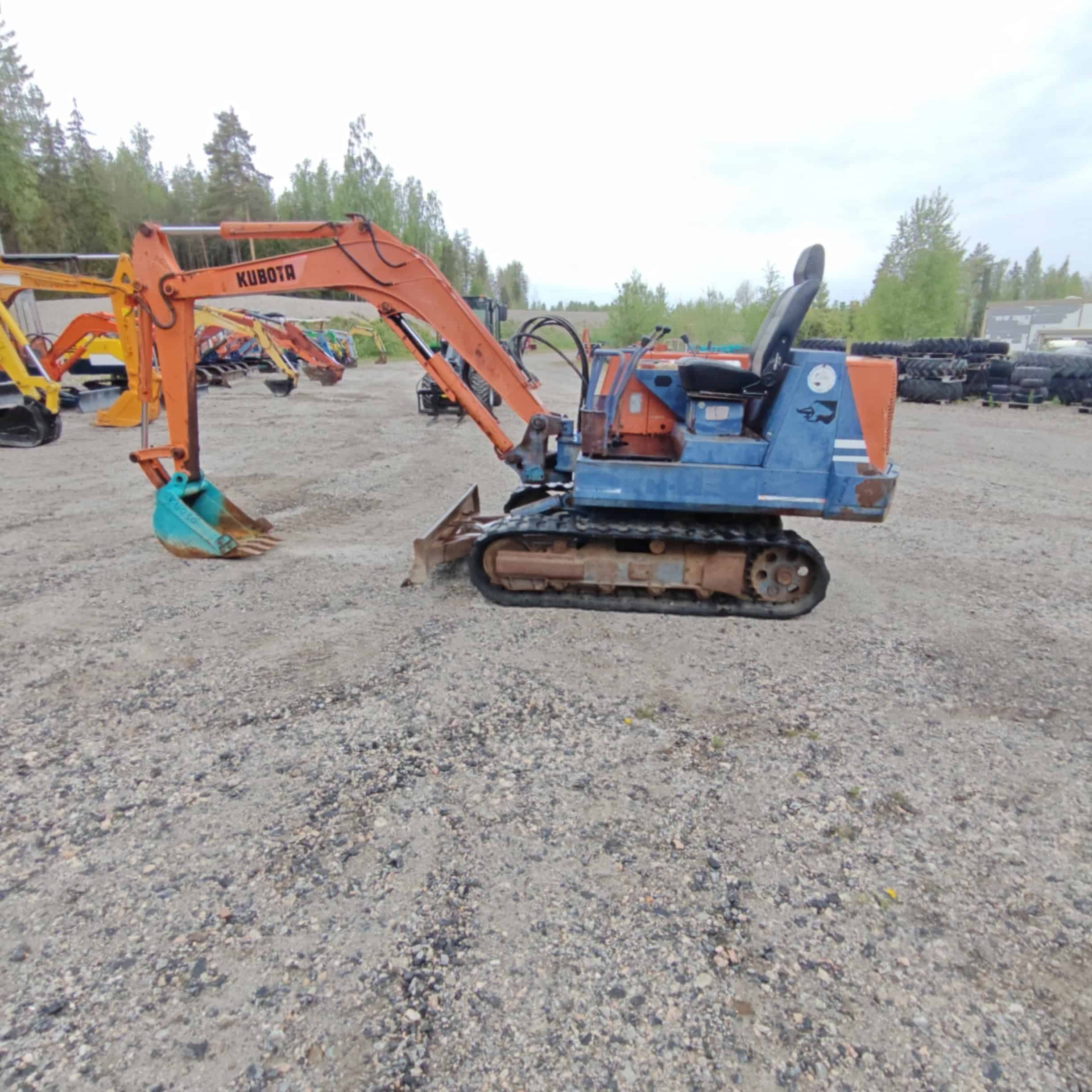 Kubota KH-030 Käytetty kumitelainen minikaivuri - Image 4
