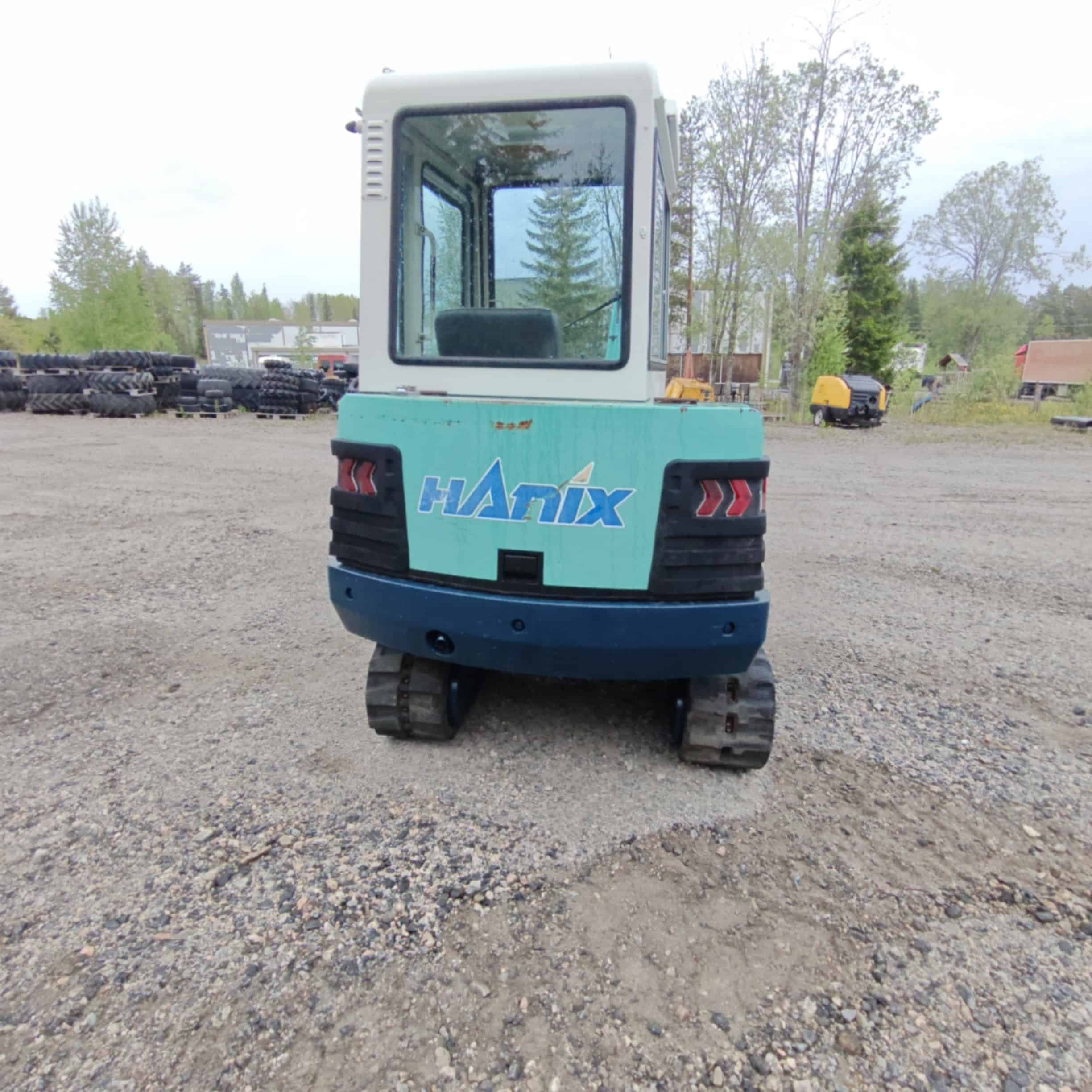 HANIX H24 Käytetty kumitelainen minikaivuri - Image 8