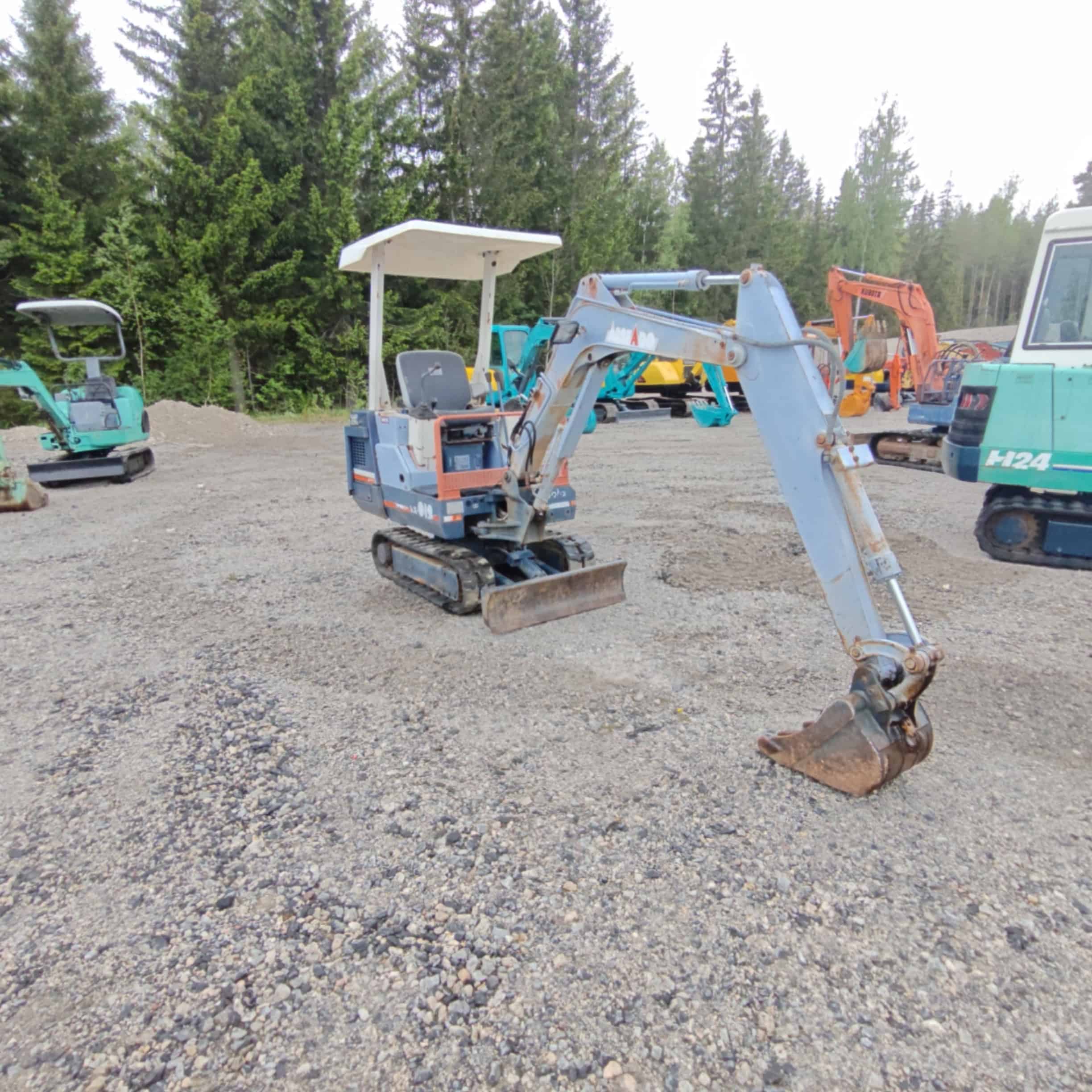 KUBOTA KX-012 Käytetty kumitelainen minikaivuri - Image 4