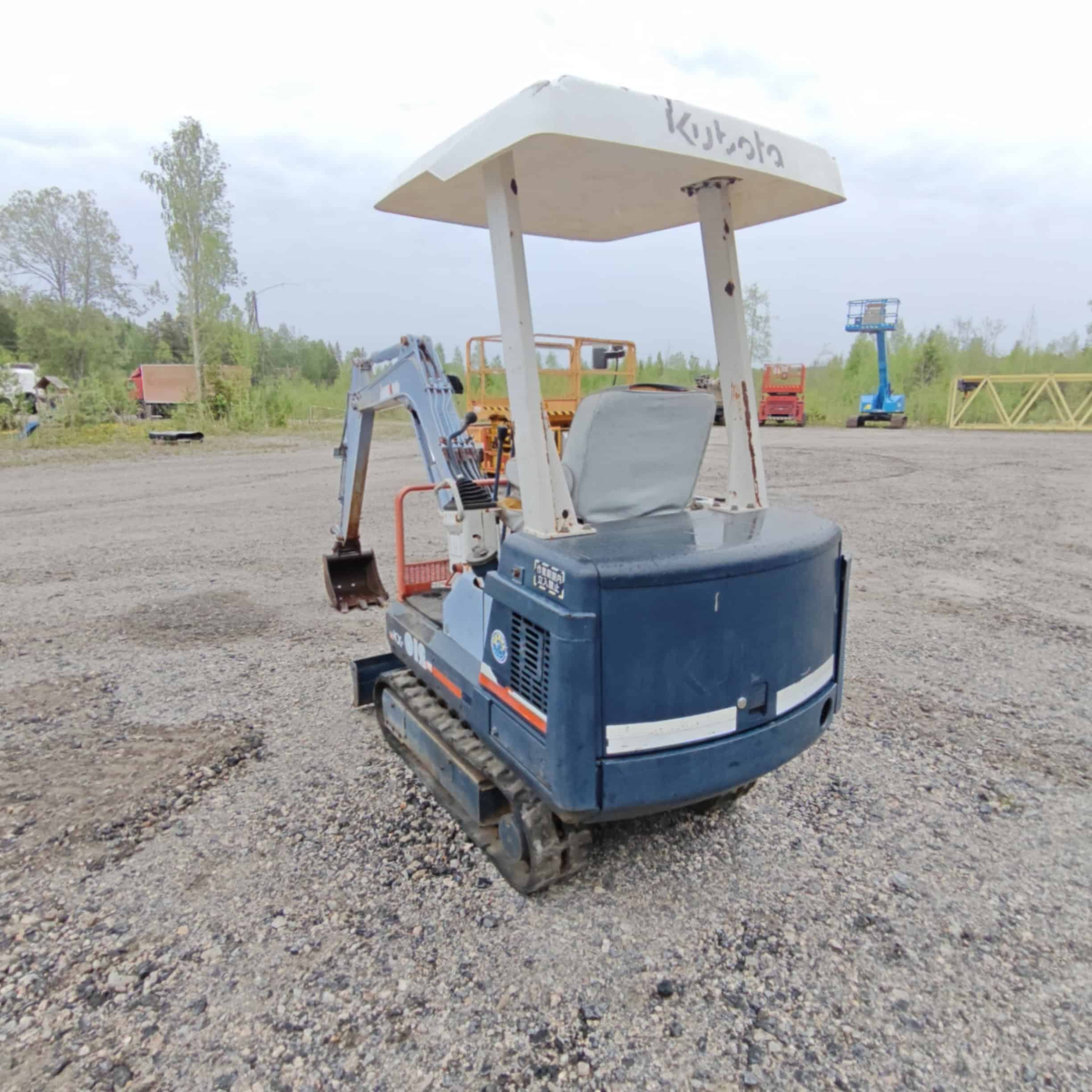 KUBOTA KX-012 Käytetty kumitelainen minikaivuri - Image 5