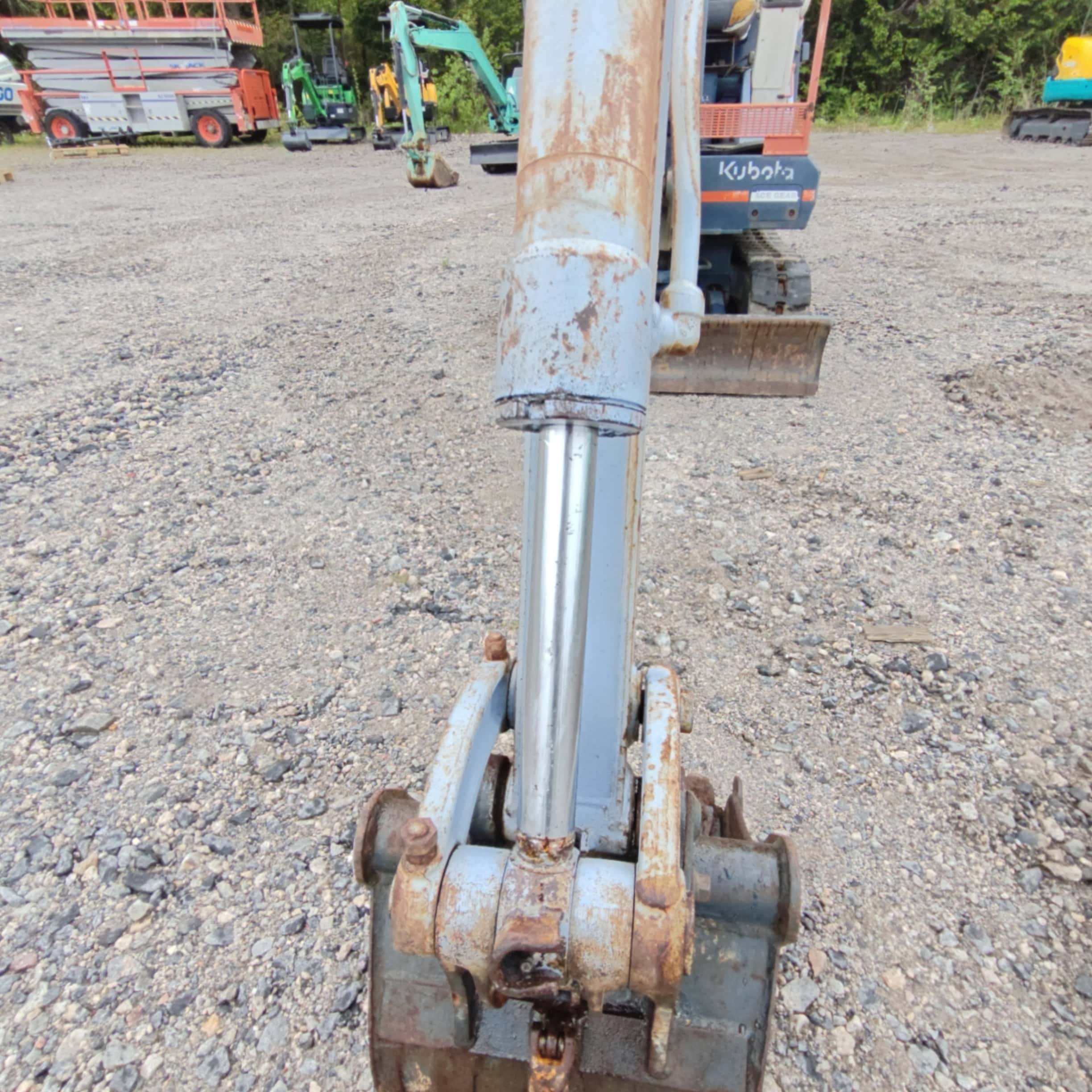 KUBOTA KX-012 Käytetty kumitelainen minikaivuri - Image 10