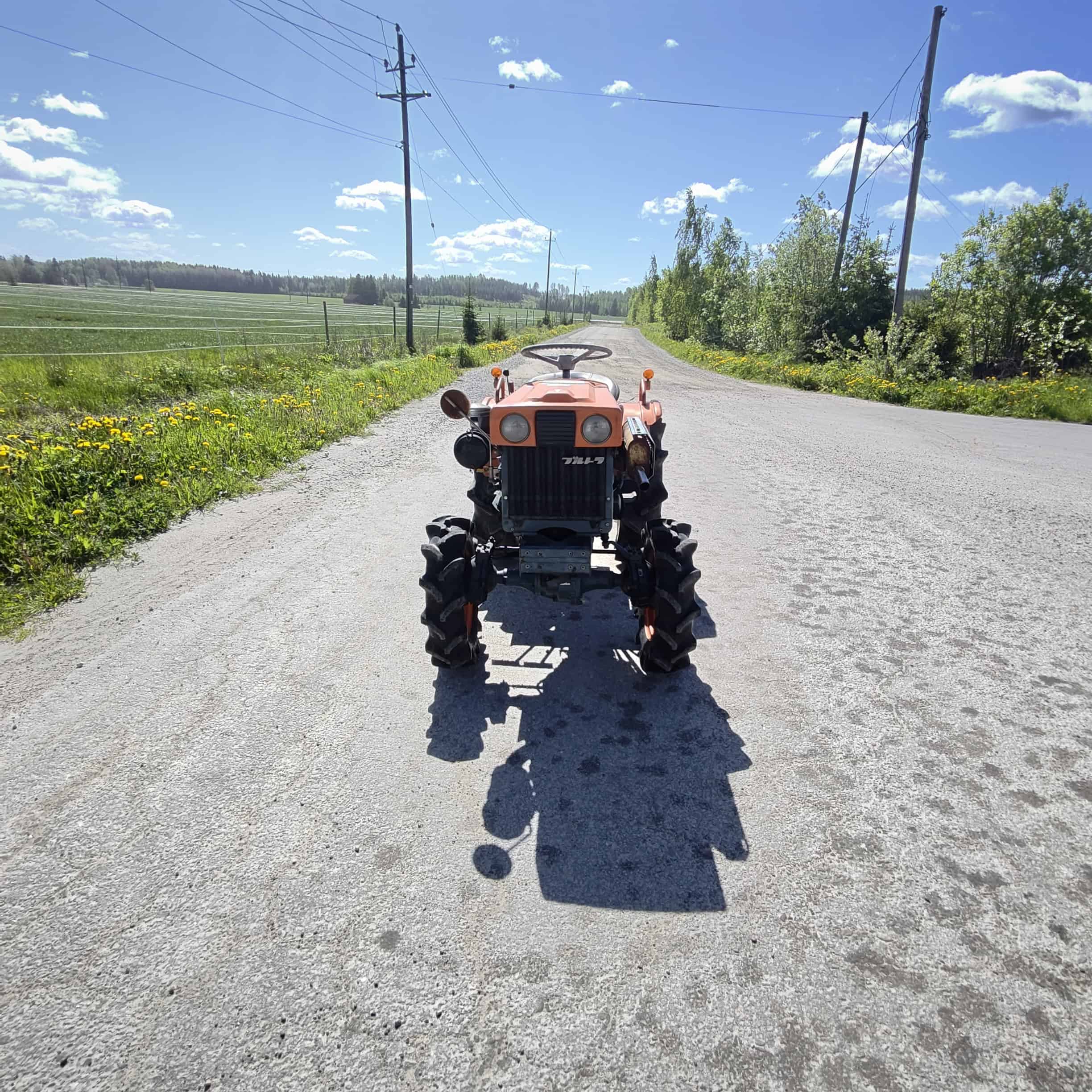 KUBOTA B7000 4WD 14hp Minitraktori (Pto) - Image 9