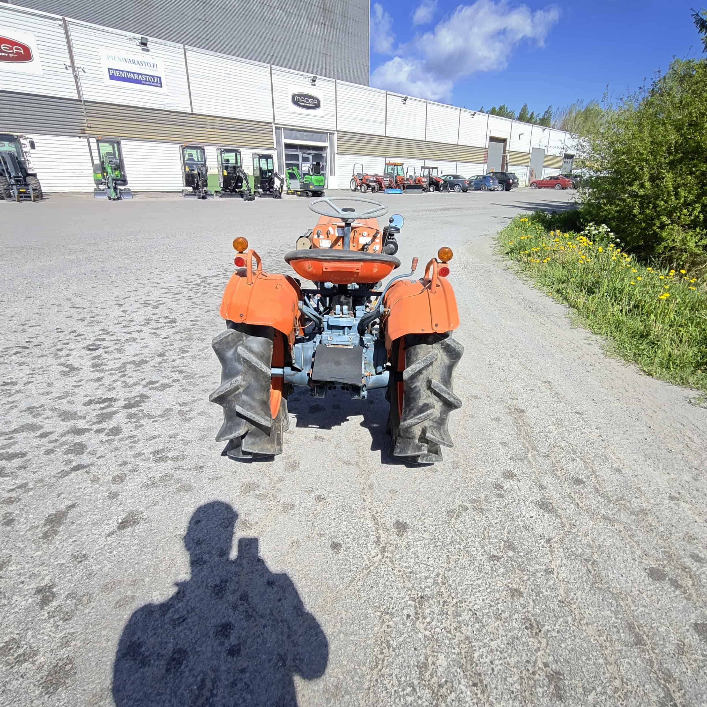 KUBOTA B7000 4WD 14hp Minitraktori (Pto) - Image 5