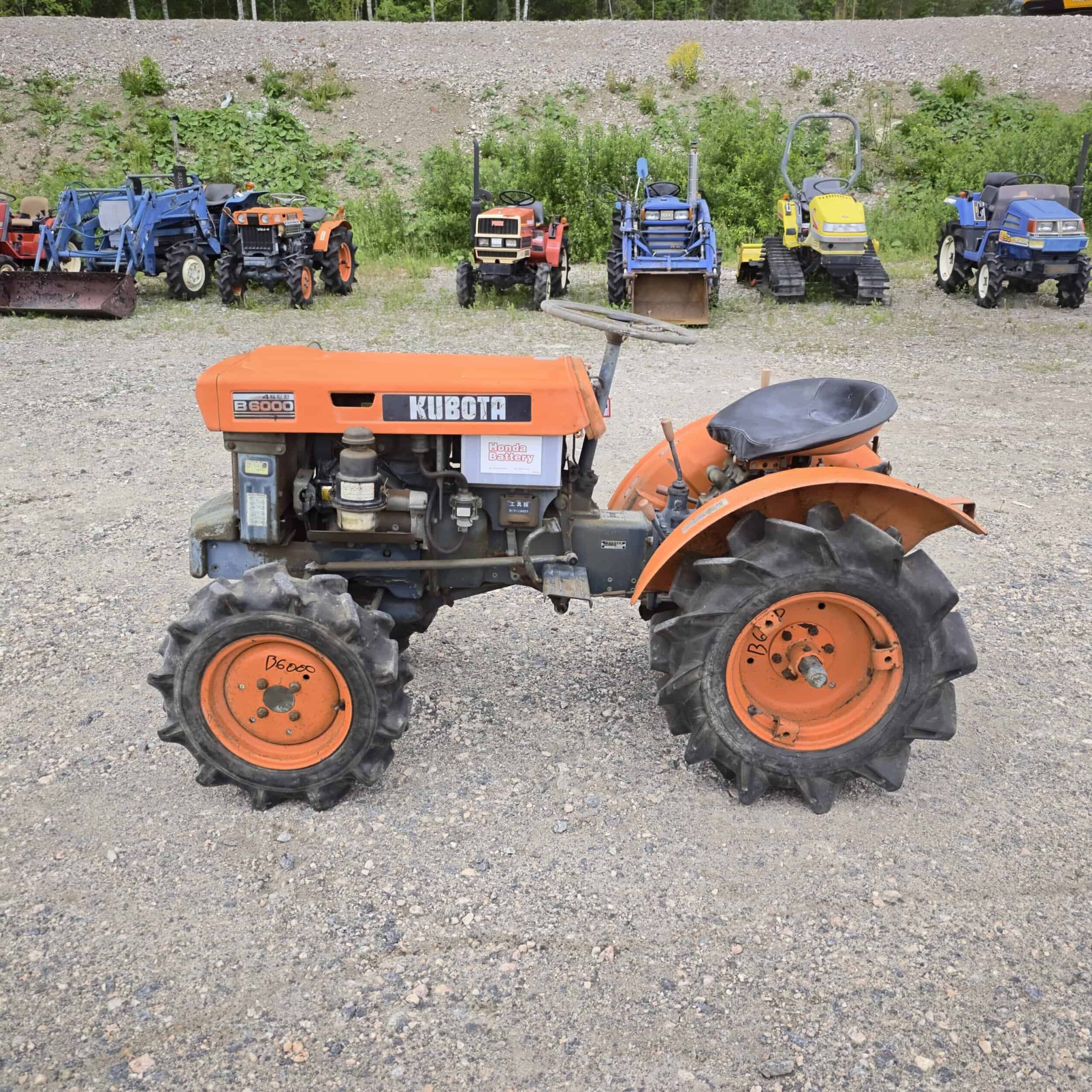 KUBOTA B6000 4WD 10,5hp Minitraktori - Image 5