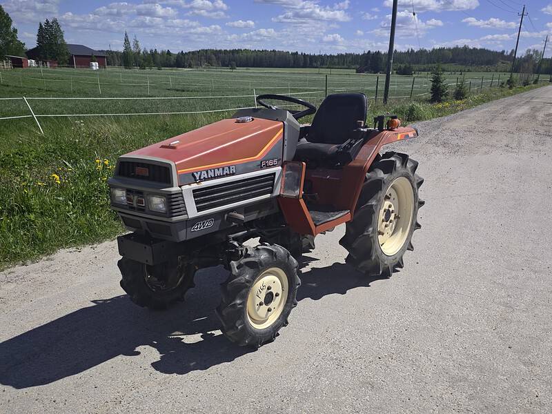 YANMAR F165D 4WD 16 hp Minitraktori (Pto)