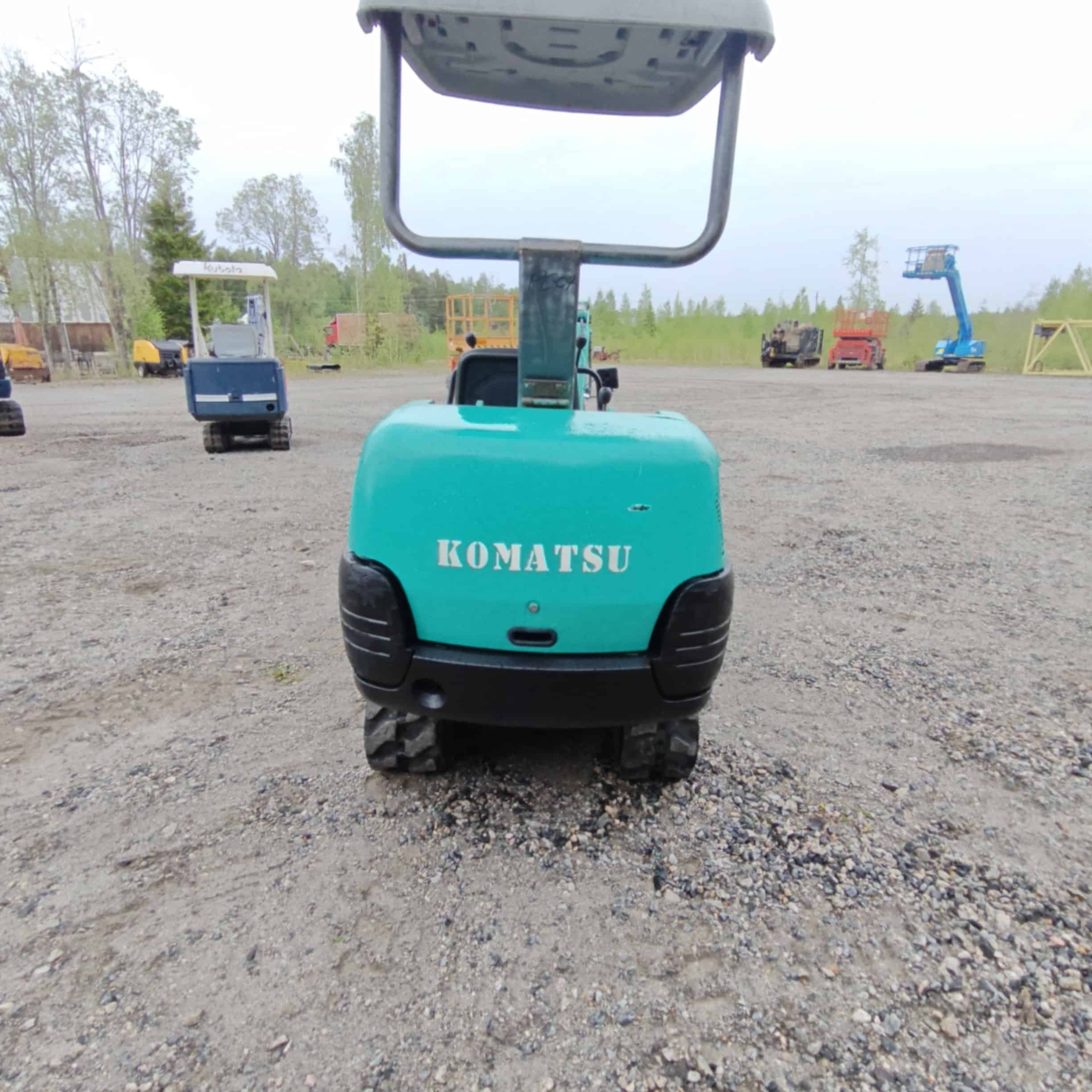 Komatsu PC07-2 Käytetty Kumitelainen minikaivuri - Image 9